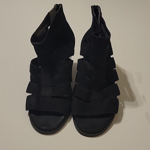 VIONIC CUTOUT BLACK LEATHER HEELED BACK ZIP BOOTIES HEELS BOOTS 9 - Picture 5 of 9